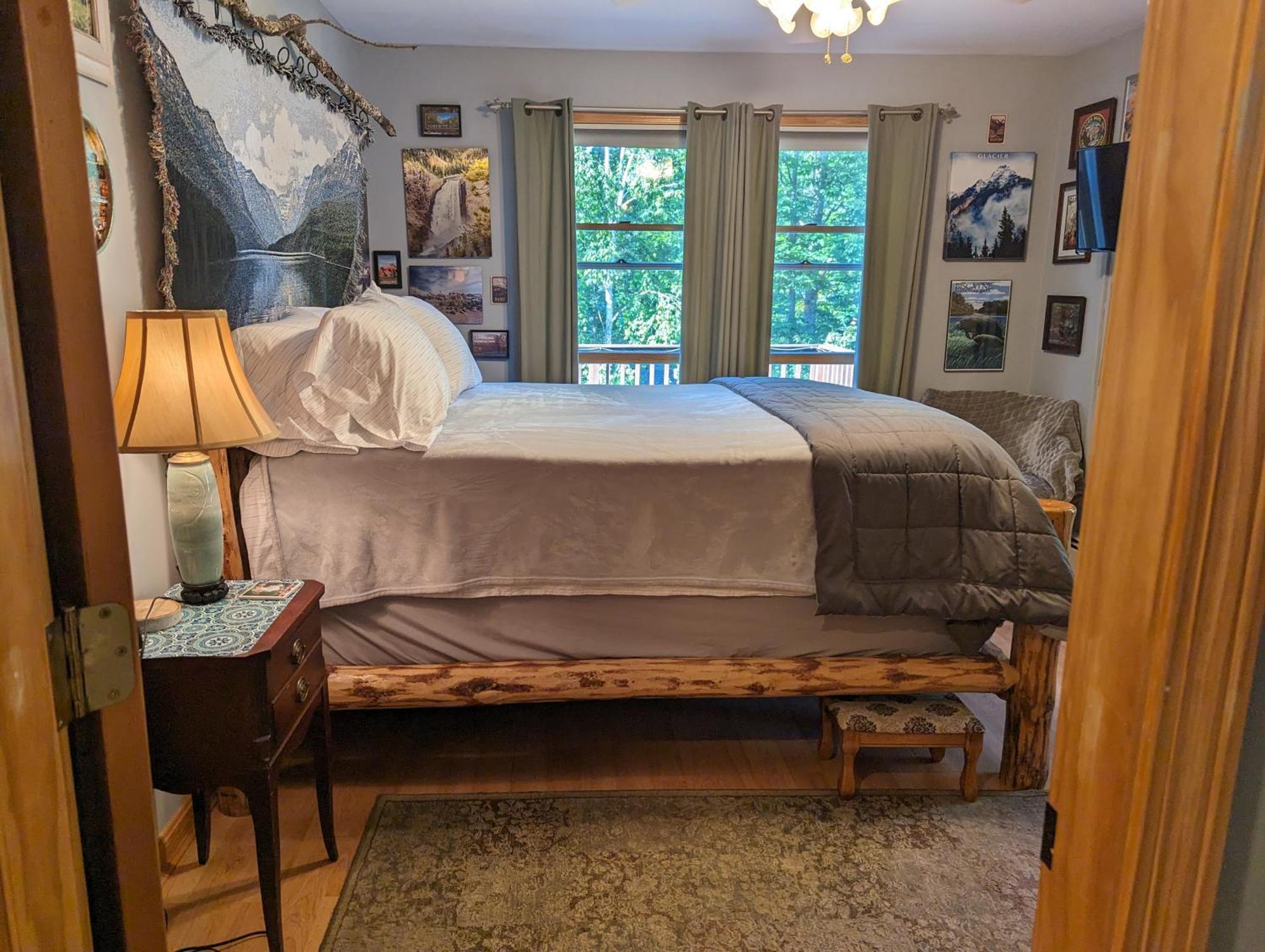 Pond Memories - National Parks Suite - Paddling Included! Surry Eksteriør bilde